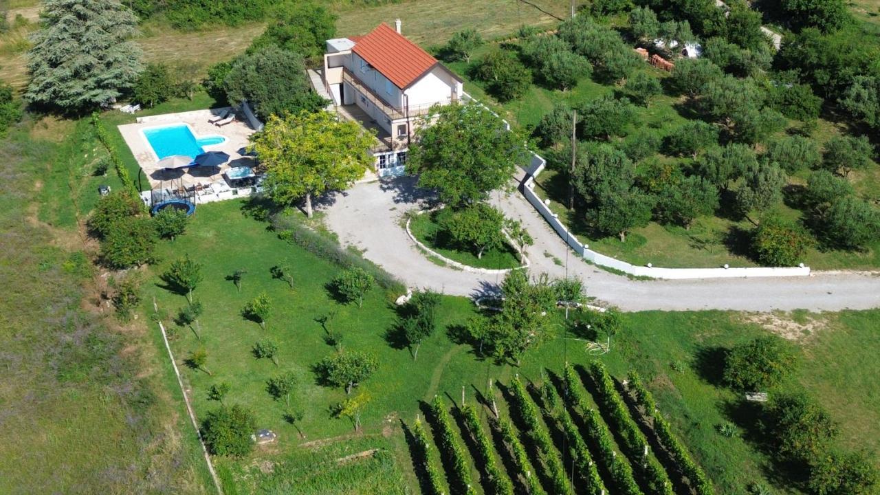 Вилла Casa Di Oliva-House With Heated Pool & Jacuzzi In Trilj, Croatia Экстерьер фото